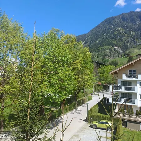 Mountain View With Private Sauna Apartmán